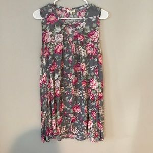 Grey floral print swing dress w/ triangle neckline